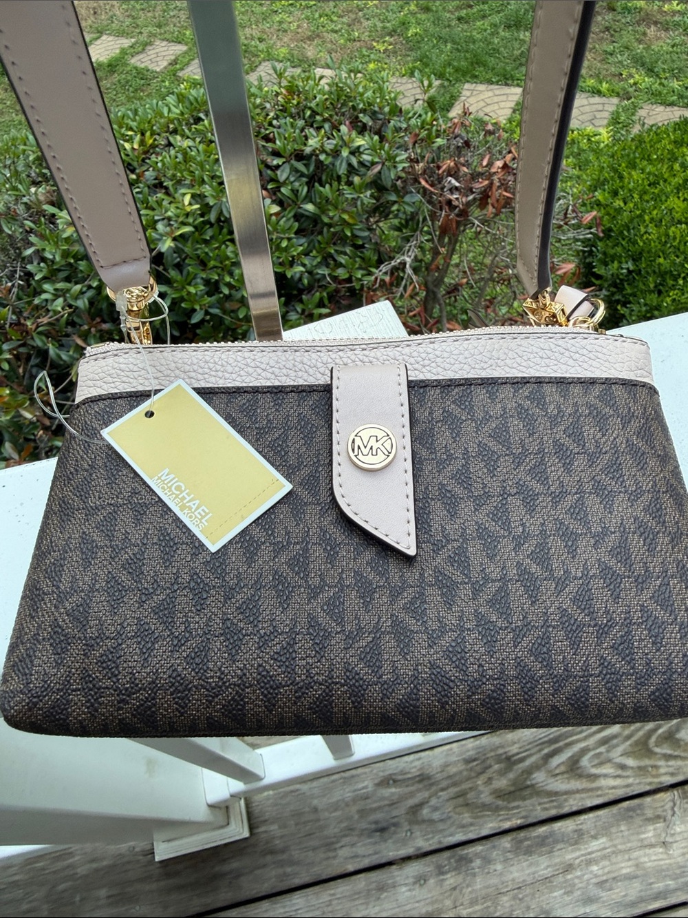 Michael Kors Brown Logo Crossbody with Light Taupe Strap NWT - Picture 15 of 17